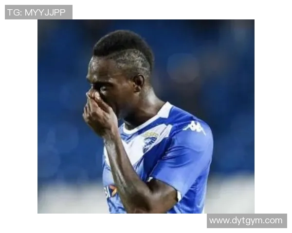 足球巴神的传奇之路：从天才少年到世界舞台的璀璨明星